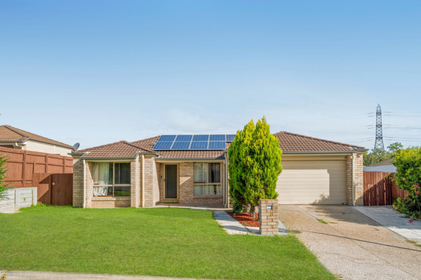 30 Flametree Cres, Berrinba